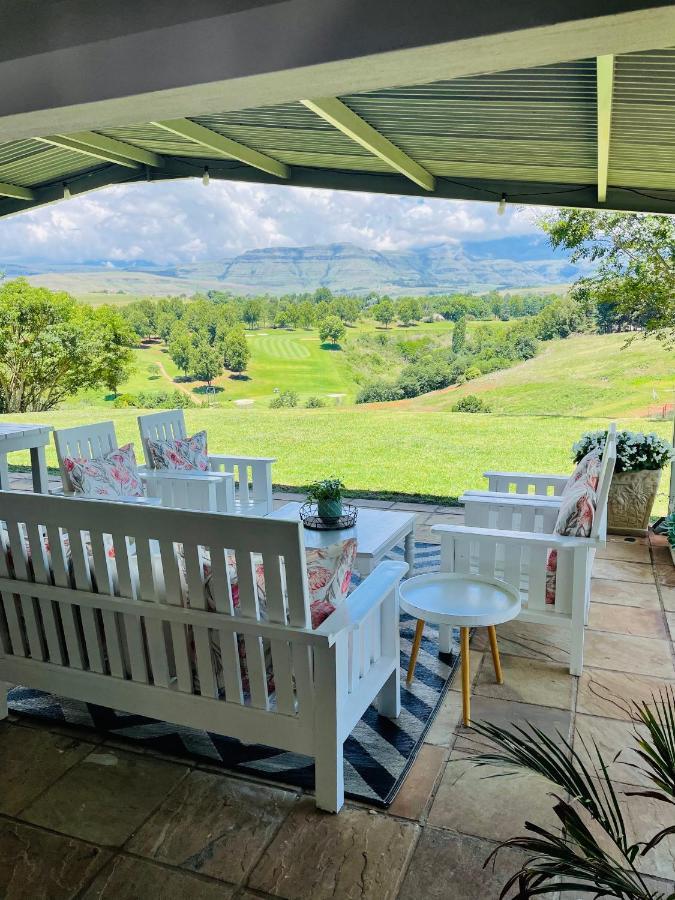 Porterfield Guest House, Champagne Valley Buitenkant foto