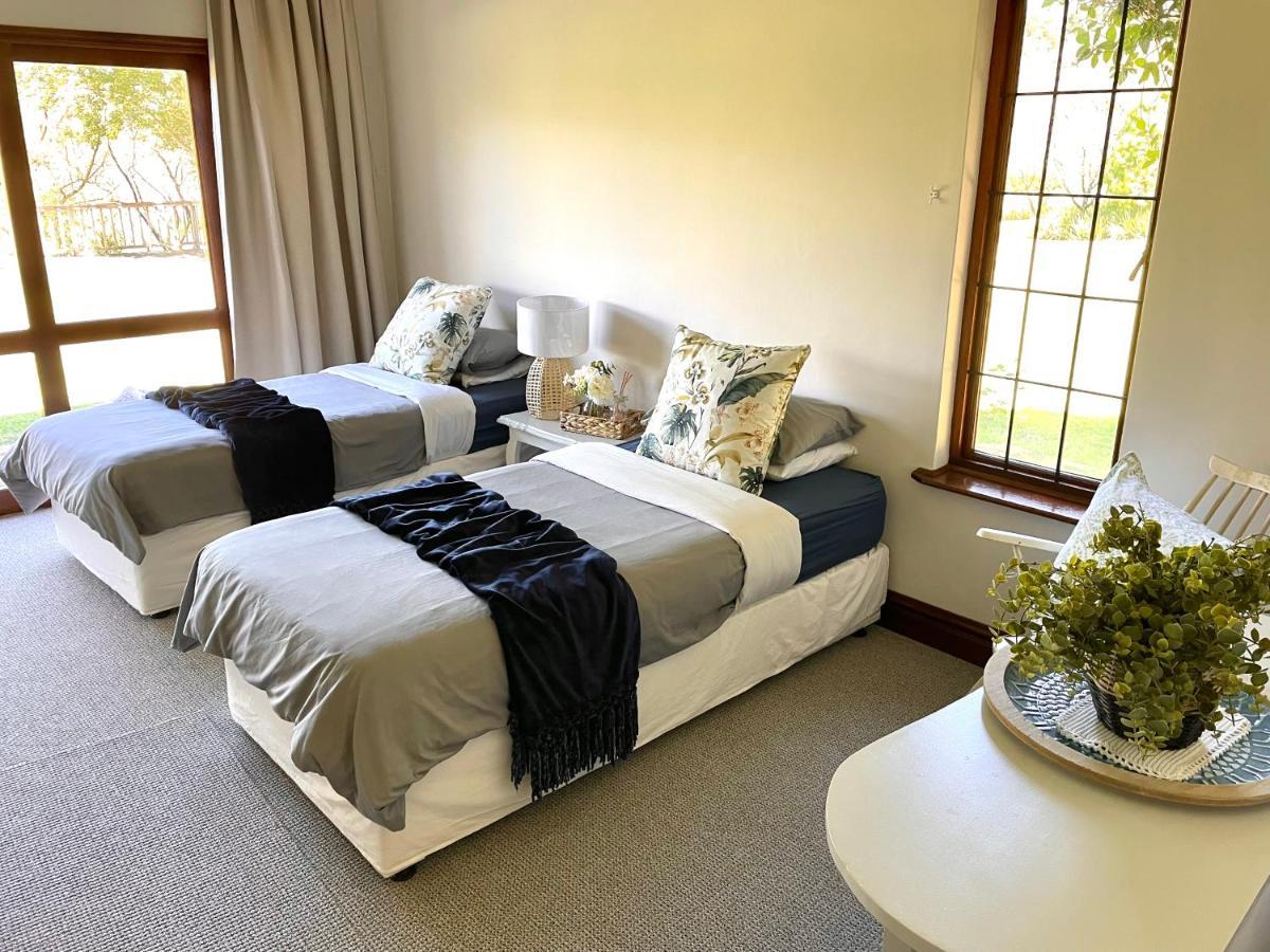 Porterfield Guest House, Champagne Valley Buitenkant foto