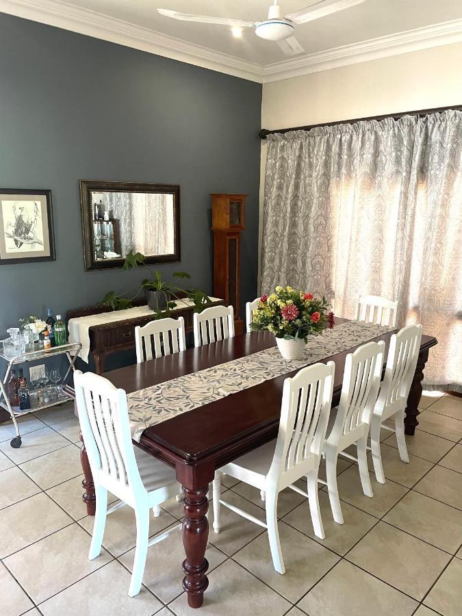 Porterfield Guest House, Champagne Valley Buitenkant foto