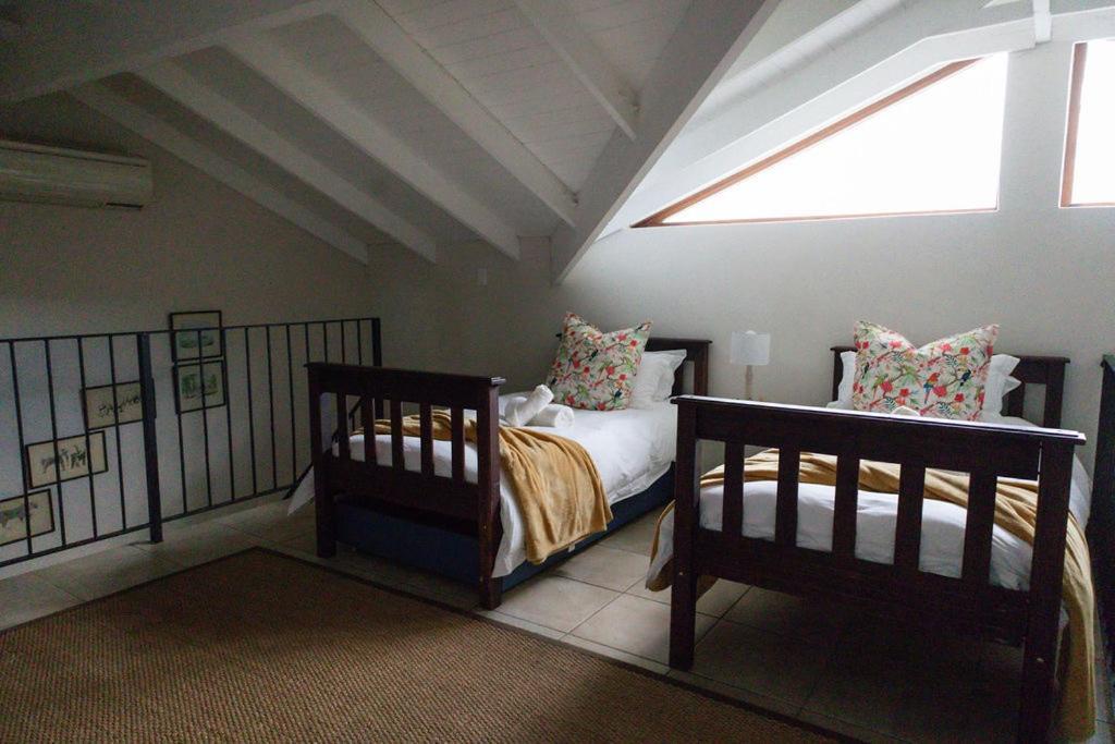 Porterfield Guest House, Champagne Valley Buitenkant foto
