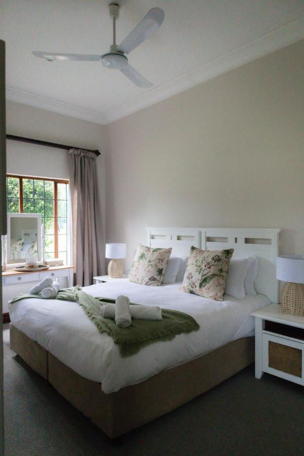 Porterfield Guest House, Champagne Valley Buitenkant foto